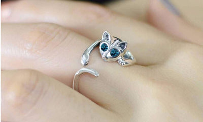 Prefect Miniature Crystal Blue Eyes Cat Ring